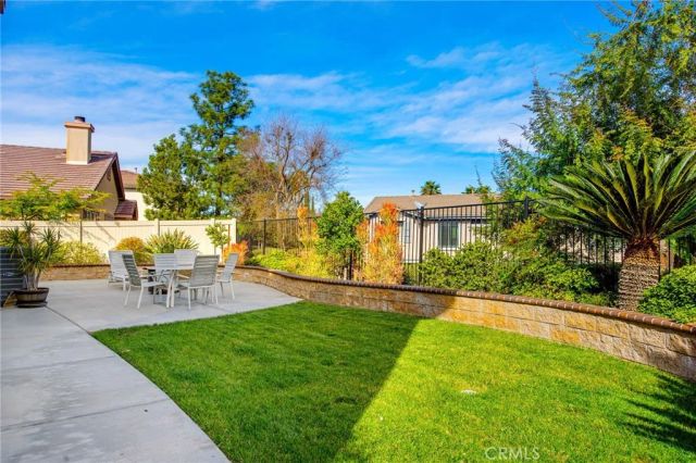 42730 Larry Lee, Temecula, CA 92592