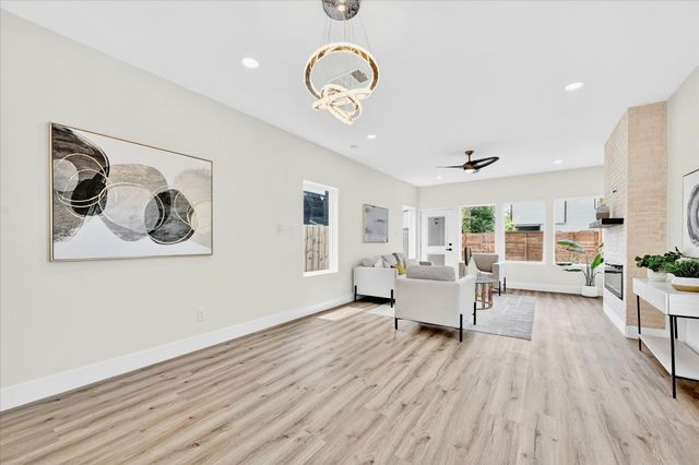 2505 Pennsylvania Avenue, Dallas, TX 75215