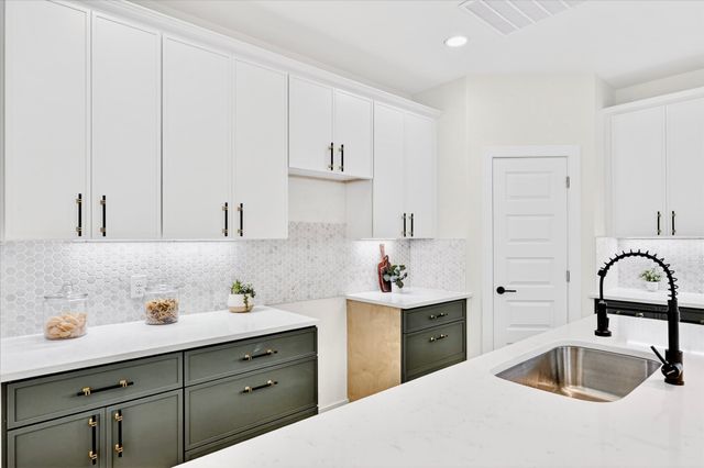 2505 Pennsylvania Avenue, Dallas, TX 75215