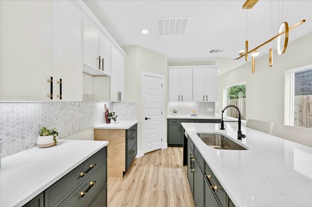 2505 Pennsylvania Avenue, Dallas, TX 75215