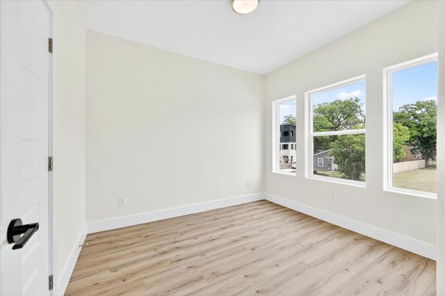 2505 Pennsylvania Avenue, Dallas, TX 75215