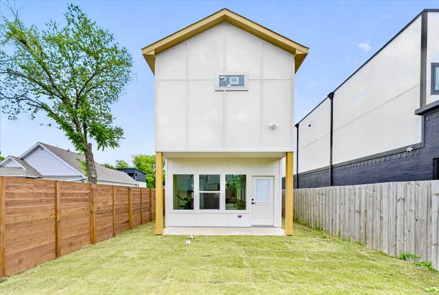 2505 Pennsylvania Avenue, Dallas, TX 75215