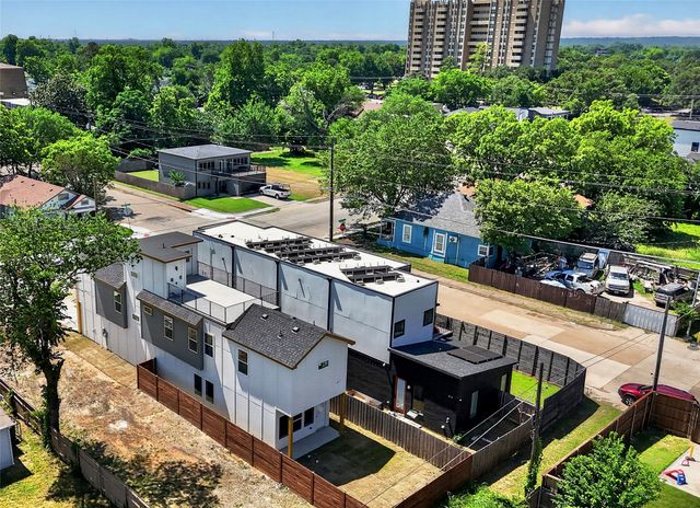 2505 Pennsylvania Avenue, Dallas, TX 75215