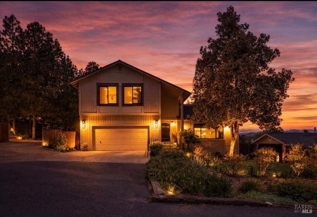 3351 Zaina Ln, Ukiah, CA 95482