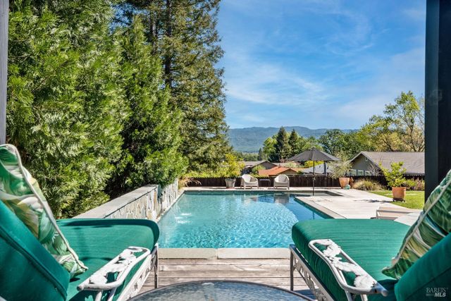 3351 Zaina Ln, Ukiah, CA 95482