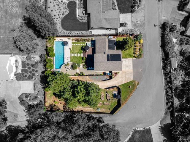 3351 Zaina Ln, Ukiah, CA 95482