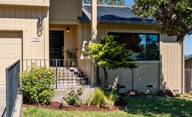 3351 Zaina Ln, Ukiah, CA 95482