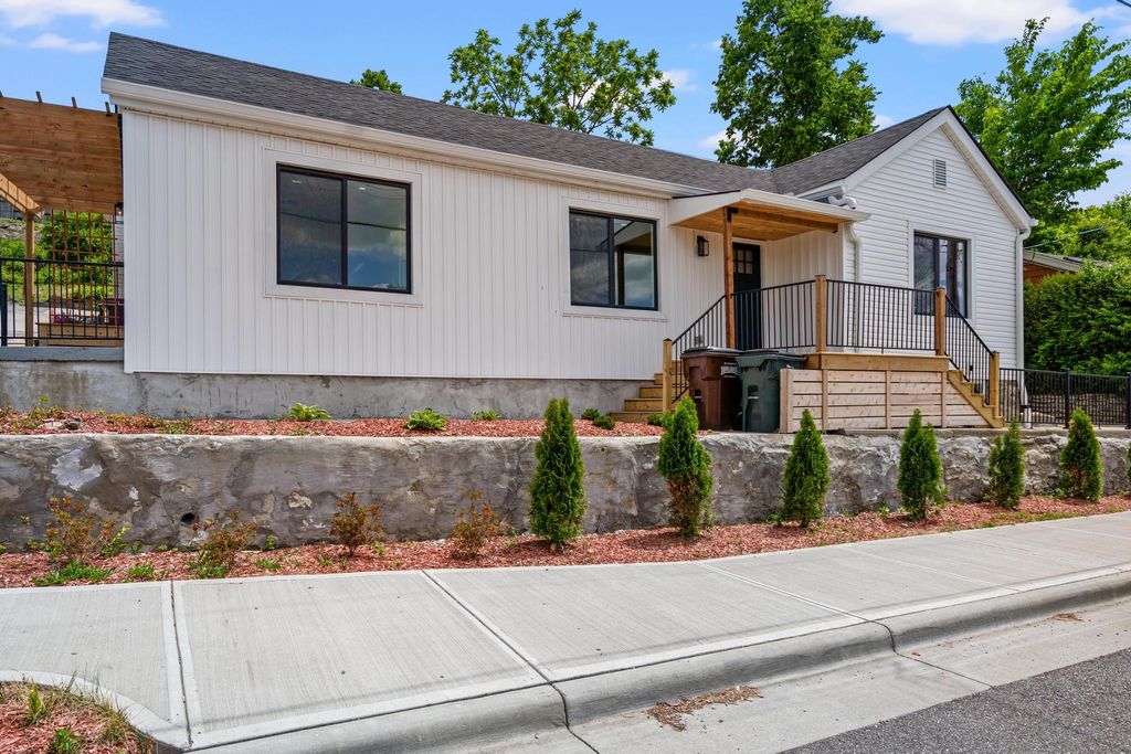 1302 John Street, Newport, KY 41071