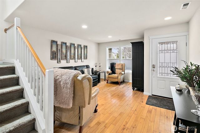 6415 Silent Creek Avenue SE, Snoqualmie, WA 98065