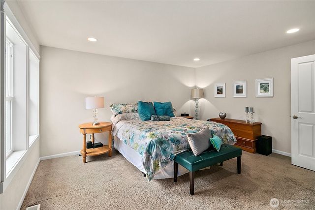 6415 Silent Creek Avenue SE, Snoqualmie, WA 98065