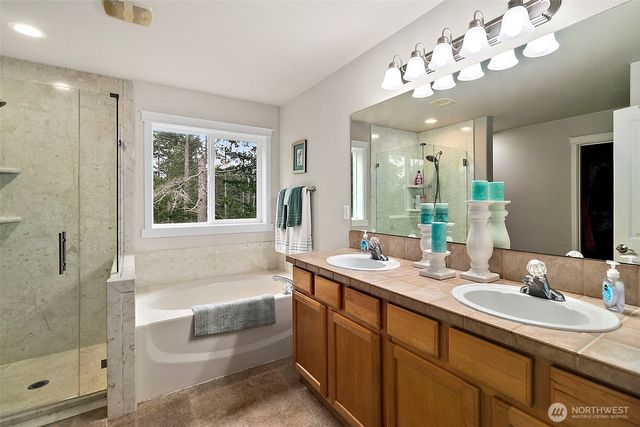 6415 Silent Creek Avenue SE, Snoqualmie, WA 98065