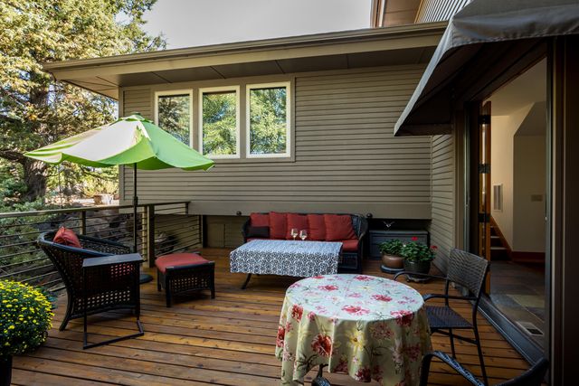 1829 SW Turnberry Place, Bend, OR 97702