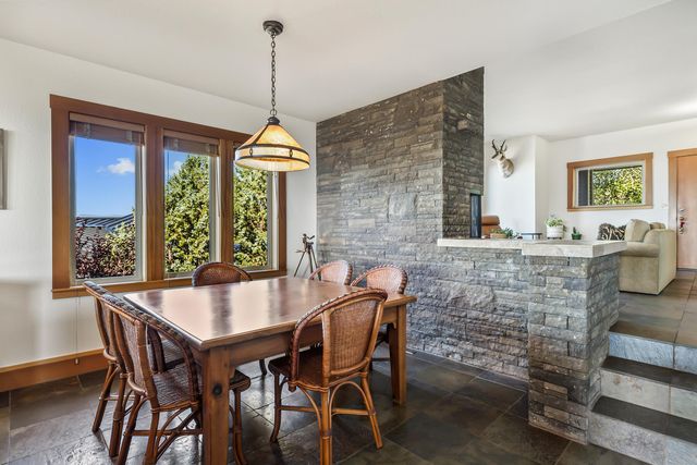 1829 SW Turnberry Place, Bend, OR 97702