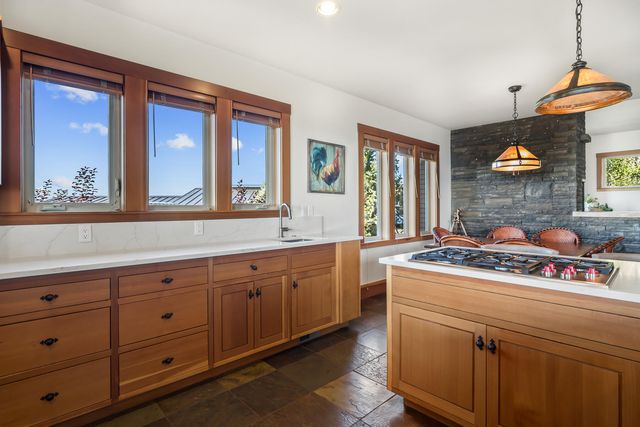 1829 SW Turnberry Place, Bend, OR 97702