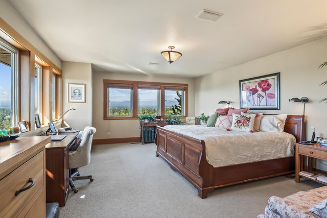 1829 SW Turnberry Place, Bend, OR 97702