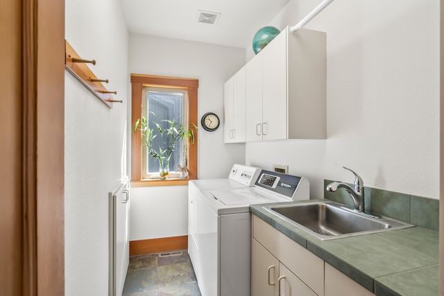 1829 SW Turnberry Place, Bend, OR 97702