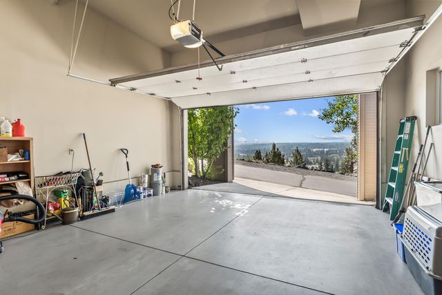 1829 SW Turnberry Place, Bend, OR 97702