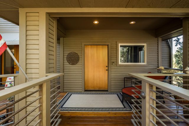 1829 SW Turnberry Place, Bend, OR 97702