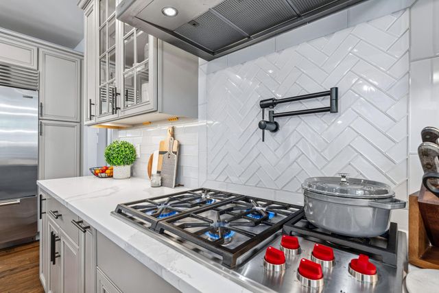 11 ABERDEEN CT, Marlton, NJ 08053