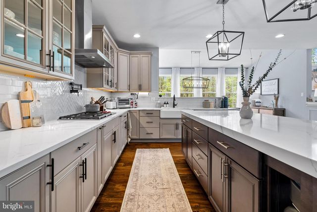 11 ABERDEEN CT, Marlton, NJ 08053