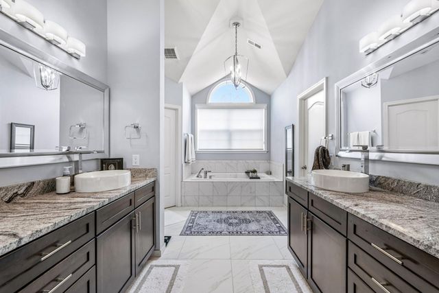 11 ABERDEEN CT, Marlton, NJ 08053