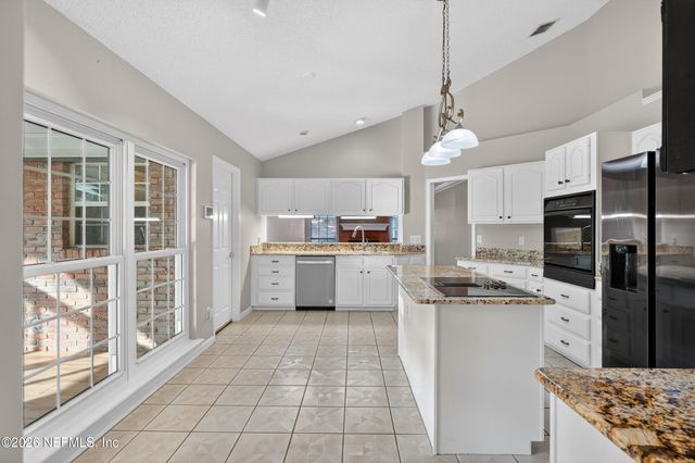 11726 S WHITE BLUFF Drive, Jacksonville, FL 32225