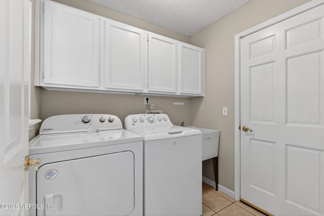 11726 S WHITE BLUFF Drive, Jacksonville, FL 32225