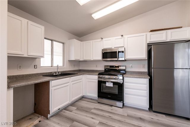 5960 Trickling Descent Street 101, Henderson, NV 89011