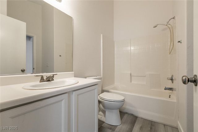 5960 Trickling Descent Street 101, Henderson, NV 89011