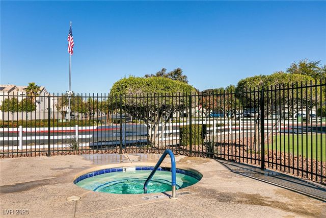 5960 Trickling Descent Street 101, Henderson, NV 89011