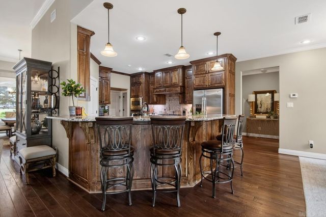 7016 WESTSHORE Avenue, Benton, AR 72019