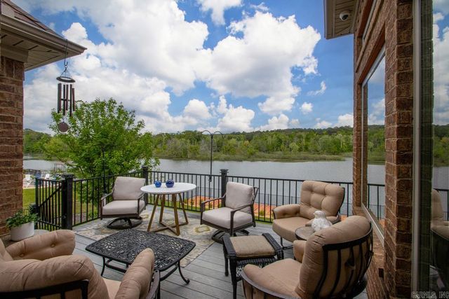 7016 WESTSHORE Avenue, Benton, AR 72019