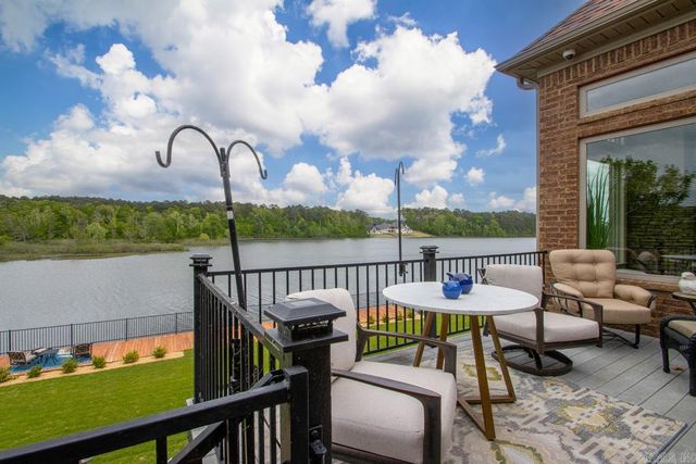 7016 WESTSHORE Avenue, Benton, AR 72019
