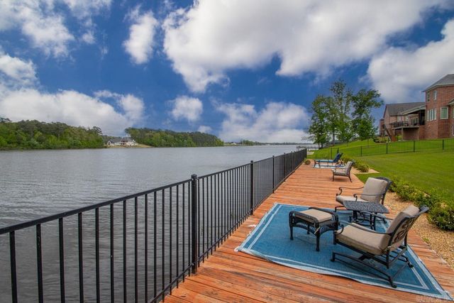 7016 WESTSHORE Avenue, Benton, AR 72019
