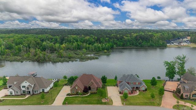 7016 WESTSHORE Avenue, Benton, AR 72019
