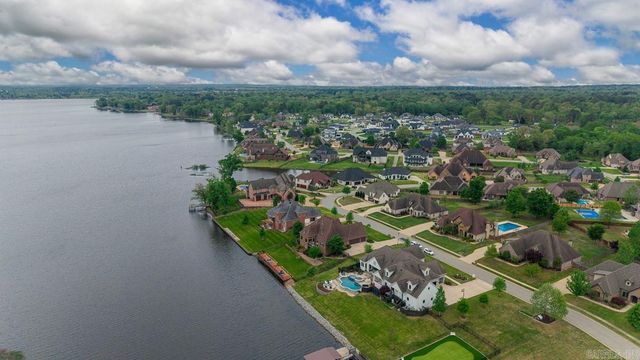 7016 WESTSHORE Avenue, Benton, AR 72019