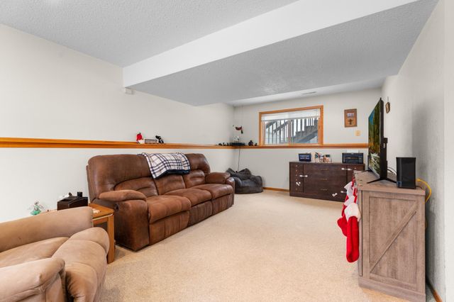 4917 25th Avenue NW, Rochester, MN 55901