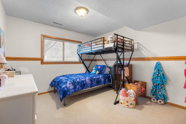 4917 25th Avenue NW, Rochester, MN 55901