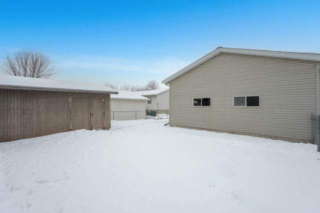 4917 25th Avenue NW, Rochester, MN 55901