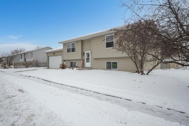 4917 25th Avenue NW, Rochester, MN 55901