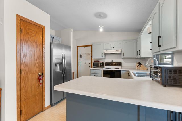 4917 25th Avenue NW, Rochester, MN 55901