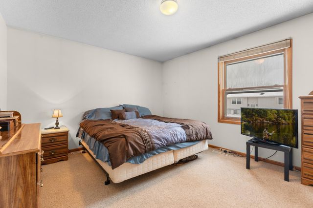 4917 25th Avenue NW, Rochester, MN 55901