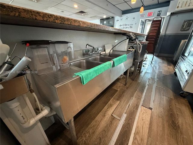 1352 E 4th Ave, Hialeah, FL 33010