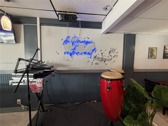 1352 E 4th Ave, Hialeah, FL 33010