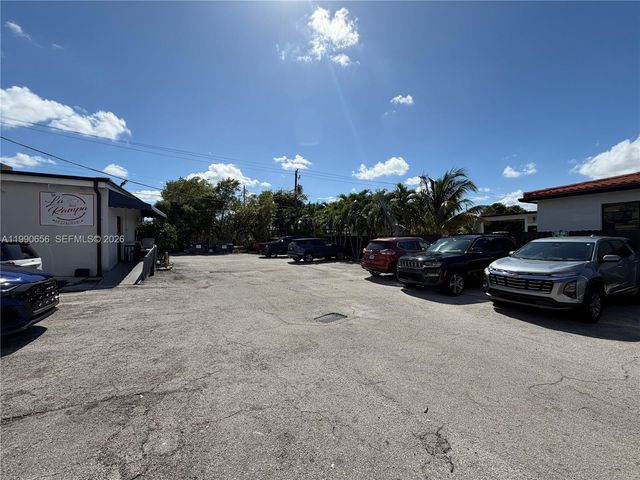 1352 E 4th Ave, Hialeah, FL 33010