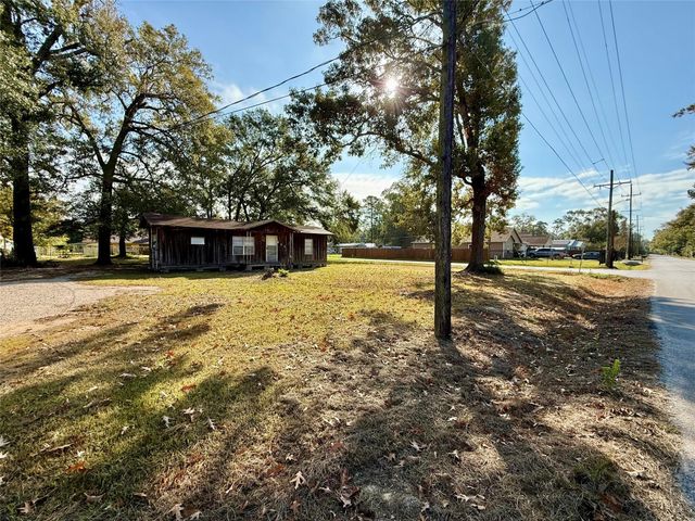 811 S Fenner Avenue, Cleveland, TX 77327