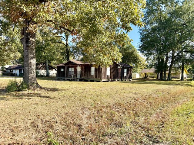 811 S Fenner Avenue, Cleveland, TX 77327
