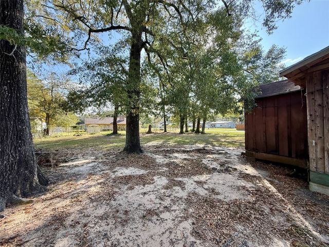 811 S Fenner Avenue, Cleveland, TX 77327