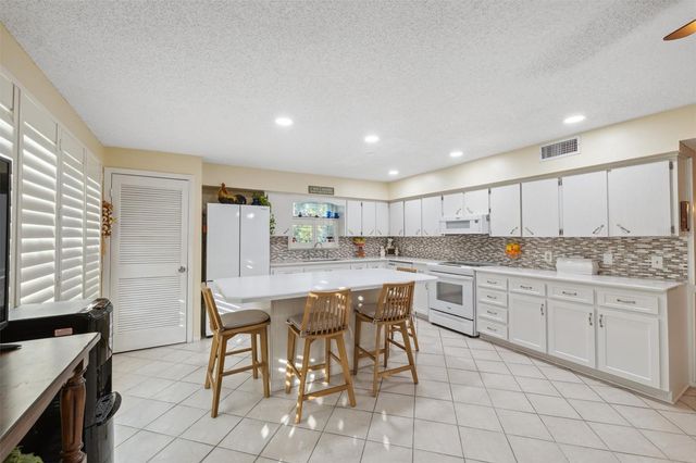 2221 SWEDISH DRIVE 55, Clearwater, FL 33763