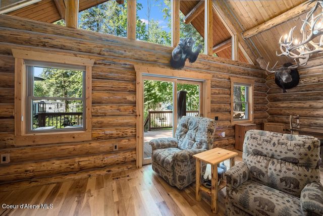 28 Creekside LN, Hope, ID 83836